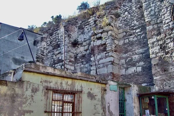 Kesik Baş Ve Deviş Molla Muhammed Türbesi - Resim 6