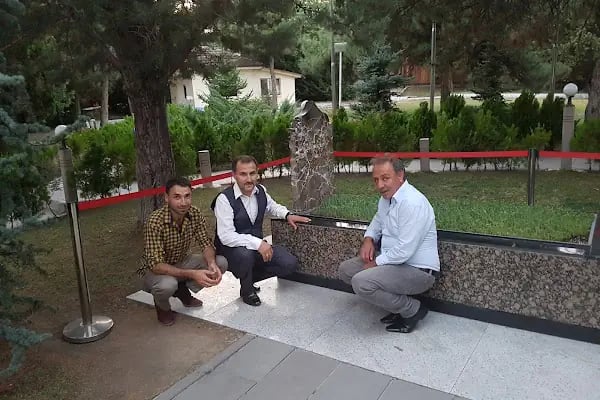Alparslan Türkeş Kabri - Resim 5