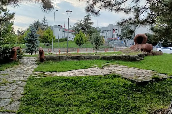 Alparslan Türkeş Kabri - Resim 1