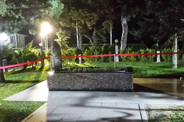 Alparslan Türkeş Kabri - Resim 12