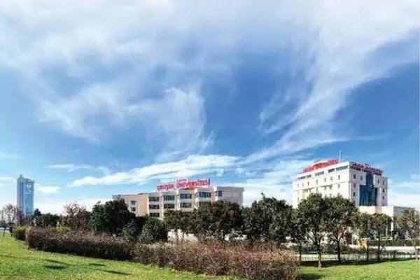 İSTANBUL GELİŞİM ÜNİVERSİTESİ - MESLEK YÜKSEKOKULU - Resim 8