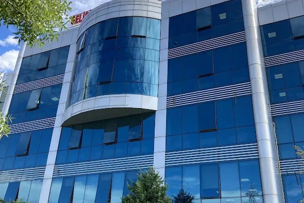 İSTANBUL GELİŞİM ÜNİVERSİTESİ - MESLEK YÜKSEKOKULU - Resim 1