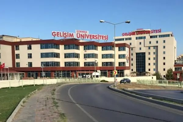 İSTANBUL GELİŞİM ÜNİVERSİTESİ - MESLEK YÜKSEKOKULU - Resim 6
