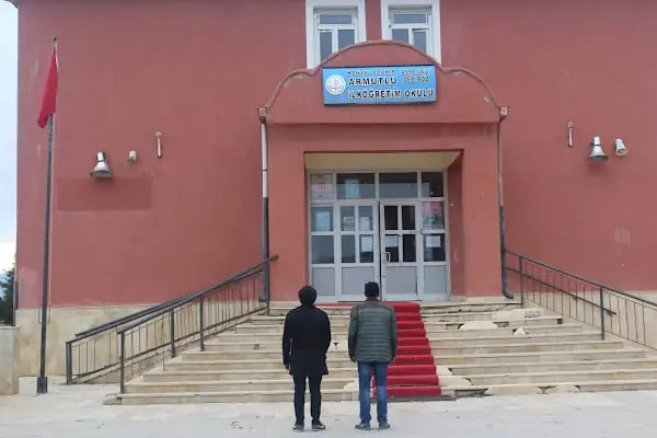 Armutlu Ayşe Veli Demiröz İlköğretim Okulu - Resim 3