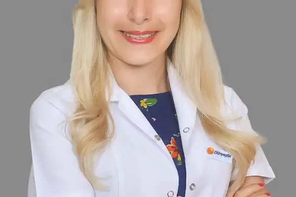 Op. Dr. Emine Temel - Resim 2
