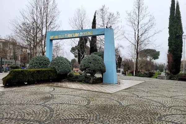 Susurluk Belediye Parkı - Resim 7