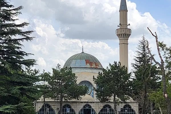 İsmet Oğultürk Cami - Resim 1