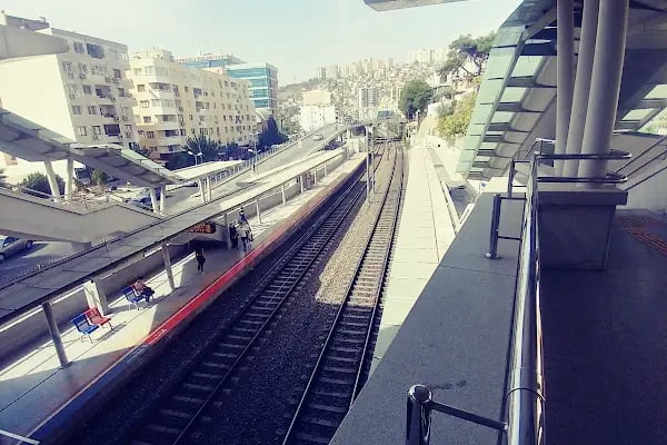 Bayraklı Metro İstasyonu - Resim 8