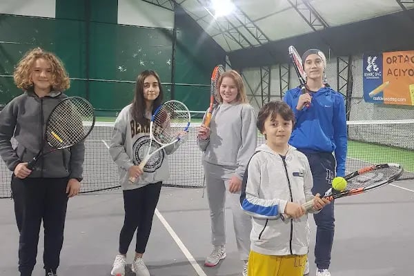 Edremit Tenis Kursu (Yetişkin ve çocuk için özel tenis eğitmeni) - Resim 1