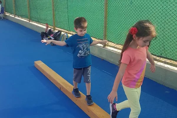 Edremit Tenis Kursu (Yetişkin ve çocuk için özel tenis eğitmeni) - Resim 12
