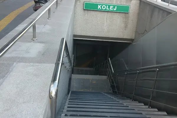 Kolej - Resim 4