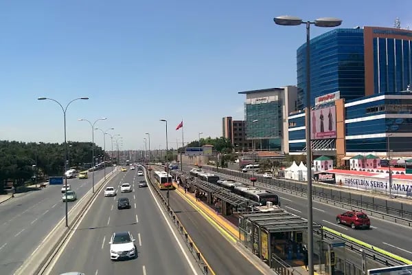 Bahçelievler Metro İstasyonu - Resim 3