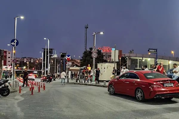 Bahçelievler Metro İstasyonu - Resim 19