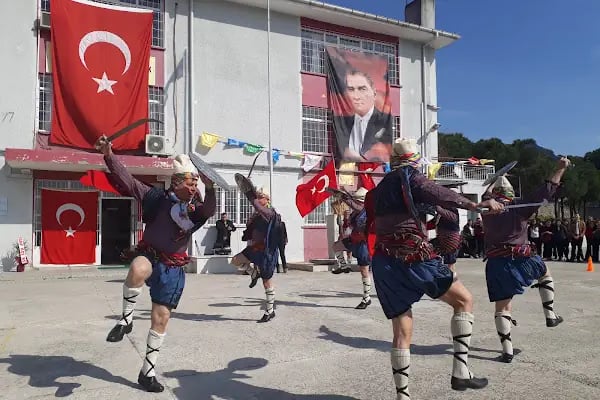 Bergama 70. Yıl Sağlık Meslek Lisesi - Resim 4