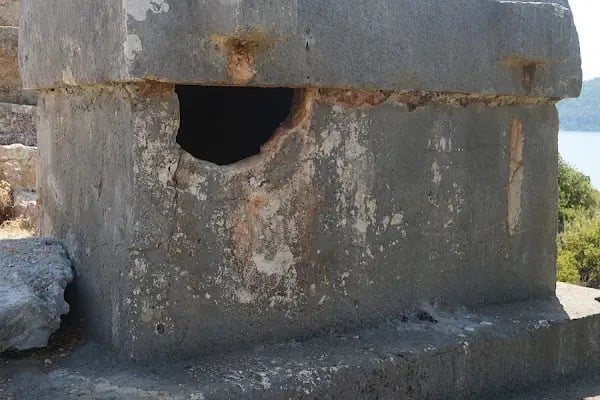 Üçağız Mezarlığı - Resim 17