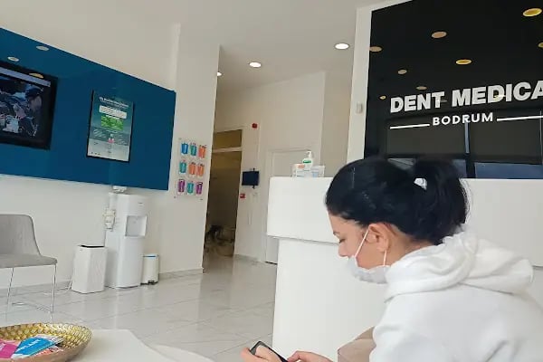Swissdent Bodrum Diş Polikliniği &amp; Dental Clinic - Resim 2
