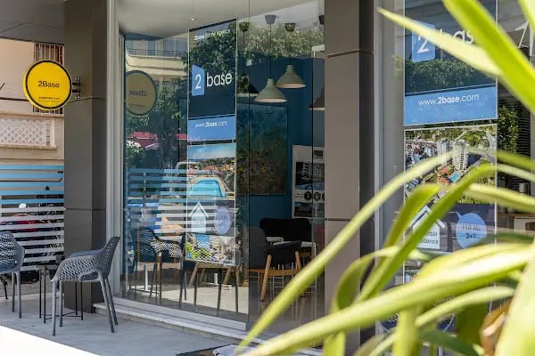 2Base Estate Agency - Resim 2