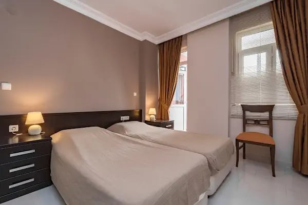 2Base Estate Agency - Resim 9