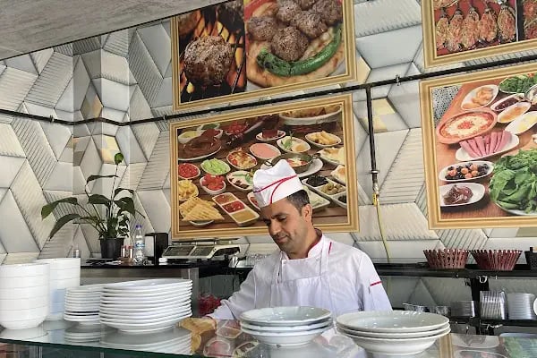 Amazon kahvaltı ve yemek salonu - Resim 6