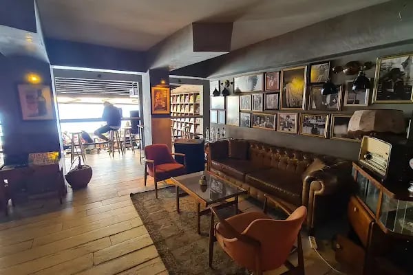 The Basement Beach&amp;Pub - Resim 16