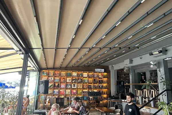 The Basement Beach&amp;Pub - Resim 19