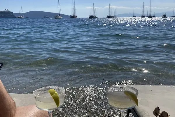 The Basement Beach&amp;Pub - Resim 4