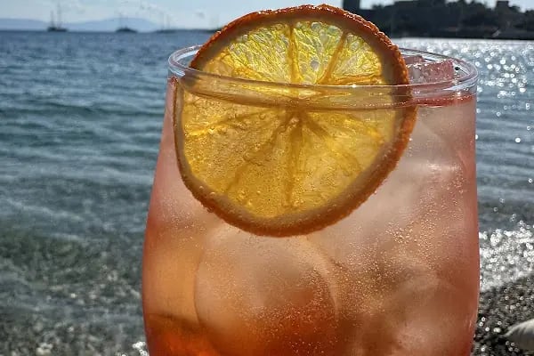 The Basement Beach&amp;Pub - Resim 17