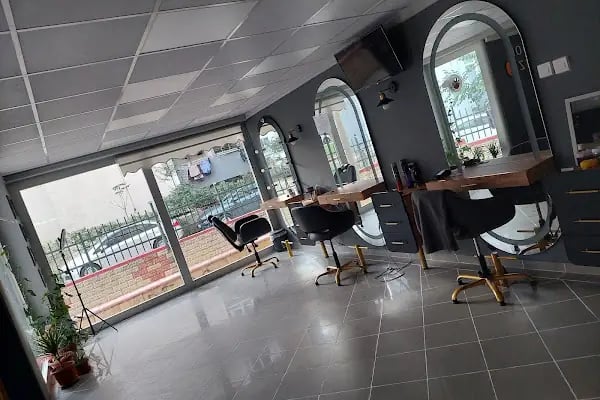 Saloon yeliz - Resim 1