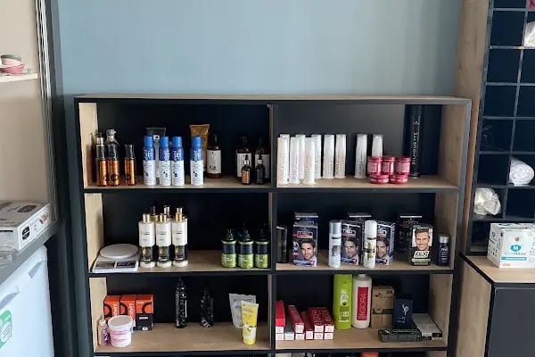By Zinar Hair Salon - Resim 16