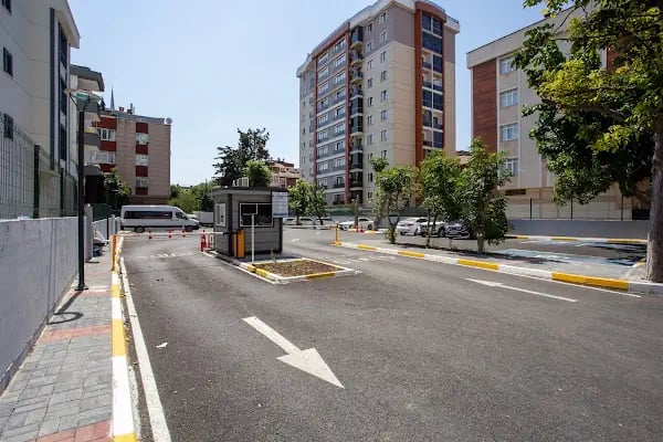 Bağcılar Belediyesi Güneşli Açık Otoparkı - Resim 4