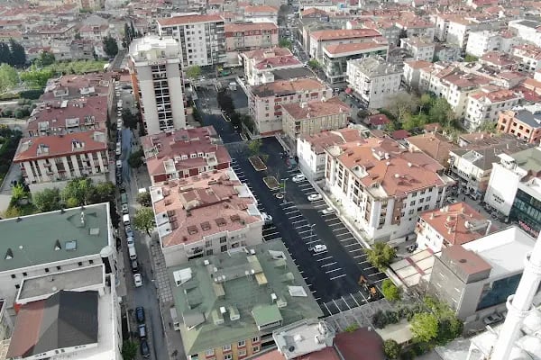 Bağcılar Belediyesi Güneşli Açık Otoparkı - Resim 2