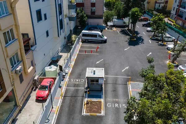Bağcılar Belediyesi Güneşli Açık Otoparkı - Resim 3