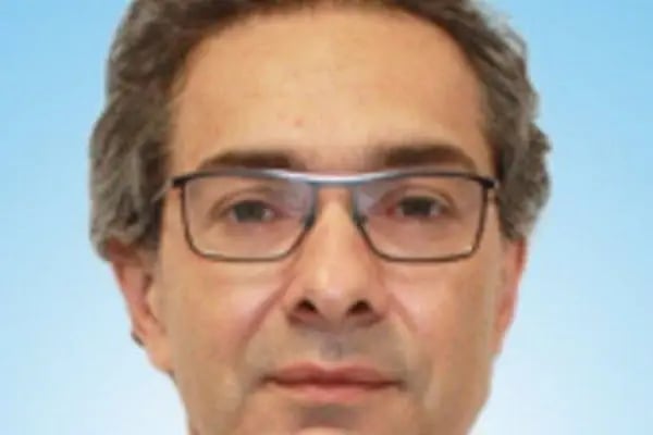 Prof. Dr. Adnan Menderes, Plastik Rekonstrüktif Ve Estetik Cerrahi - Resim 10