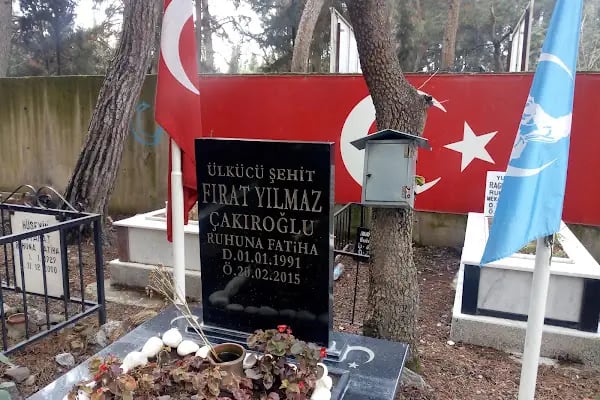 Pınarbaşı Mezarlığı - Resim 3