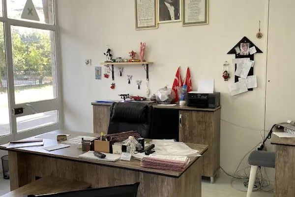 İzmir Bayraklı Özel Teknik Öğretmenler Sürücü Kursu - Resim 6