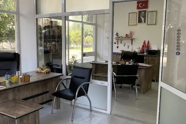 İzmir Bayraklı Özel Teknik Öğretmenler Sürücü Kursu - Resim 2
