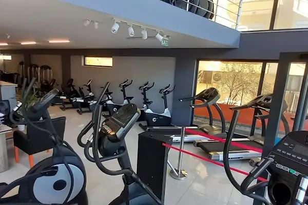 U2 Fitness Club - Resim 10