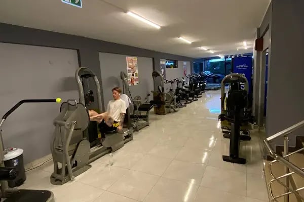 U2 Fitness Club - Resim 18