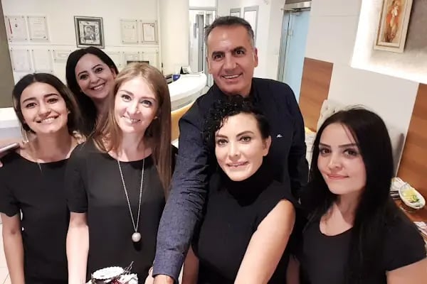 Estetik Cerrah Orhan Murat Özdemir - Meme Büyütme - Meme Dikleştirme - Meme Küçültme - Burun Estetiği - Botoks - Resim 20