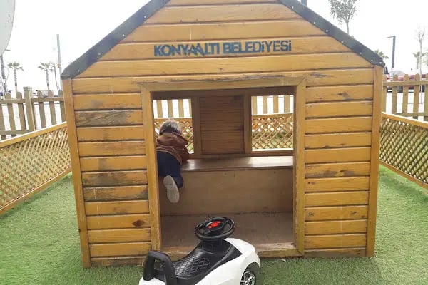 Konyaaltı Bebek Parkı - Resim 18
