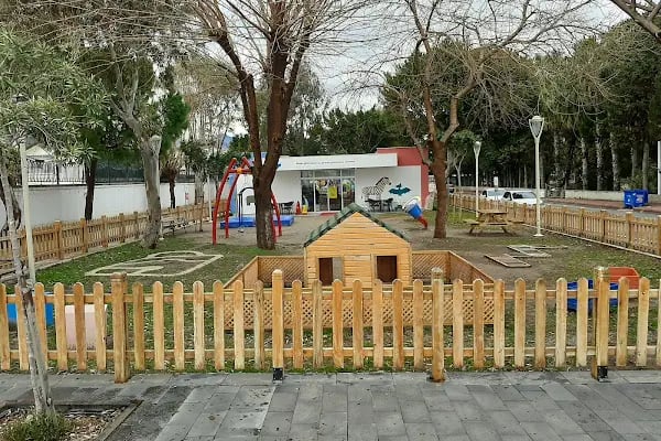 Konyaaltı Bebek Parkı - Resim 3