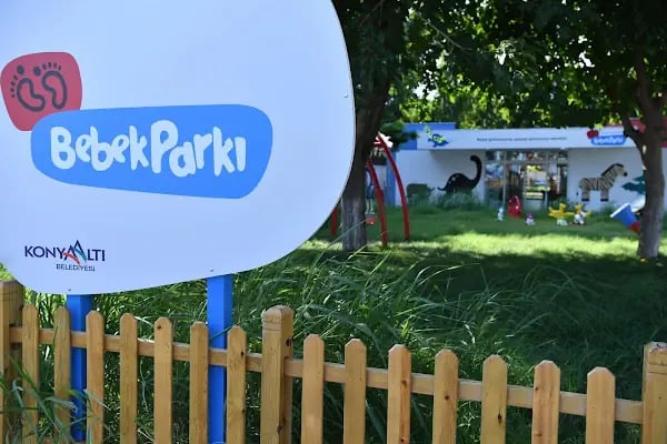 Konyaaltı Bebek Parkı - Resim 12