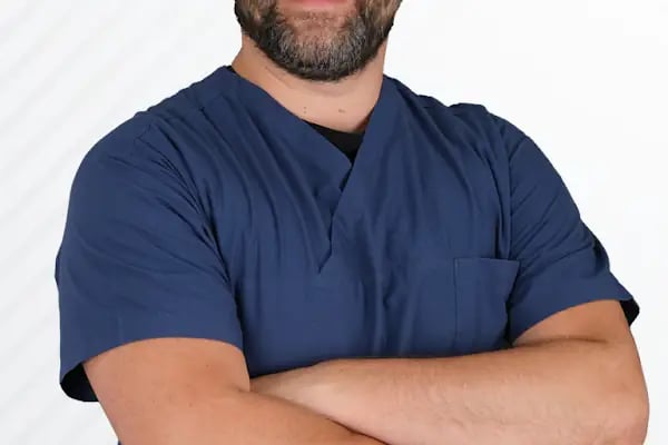 Dr. Dt. Emre ÇAKIR - Ankara Ortodonti Uzmanı - Batıkent Diş Hekimi - Estetik Ortodonti - İmplant, Zirkonyum, Diş Beyazlatma - Resim 4