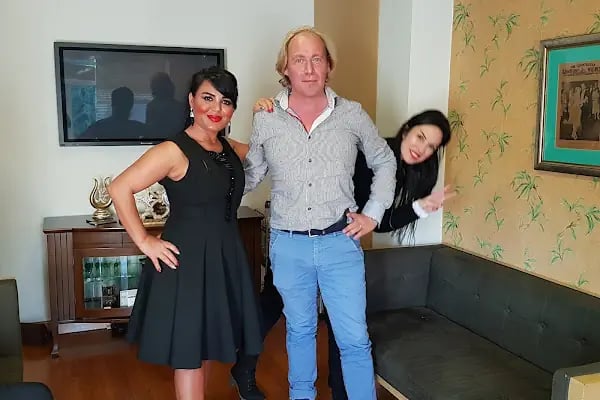 Asli Tarcan Clinic - Hair Transplant Turkey - Resim 18