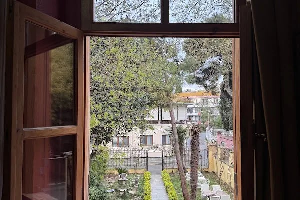 Büyükada Görkemli Hotel&amp;Cafe - Resim 10