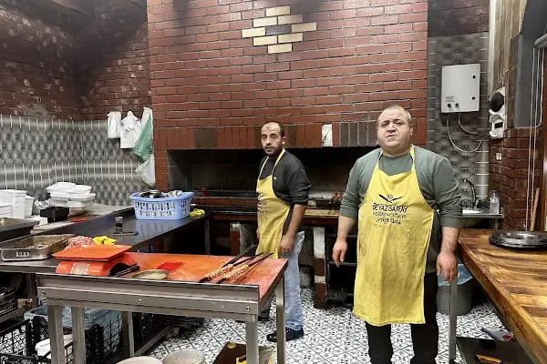 Beyaz Saray Şevket Usta Kebap Ciger - Resim 8
