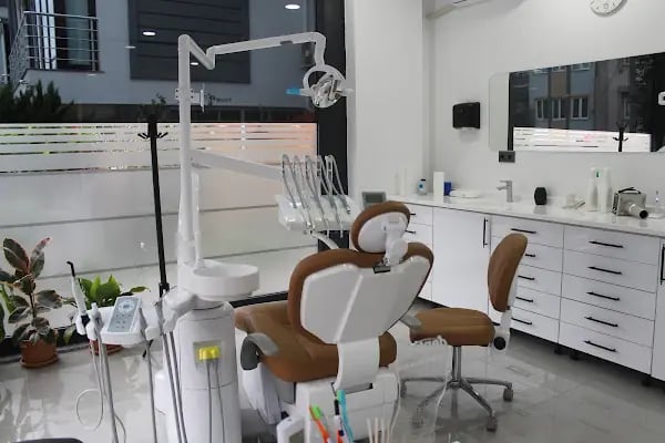 Özel Avcı Ağız ve Diş Sağlığı Polikliniği - Resim 3