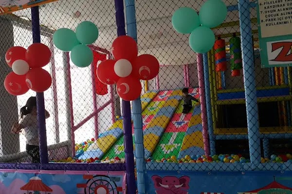 Zıpır Park Çocuk Eğlence Merkezi - Resim 16