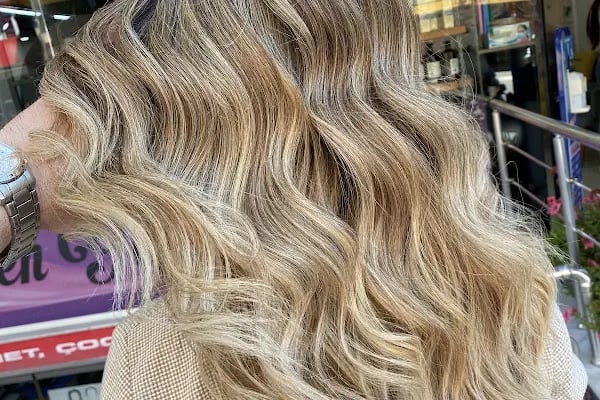 Tunca Topaç Hairdresser - Resim 10