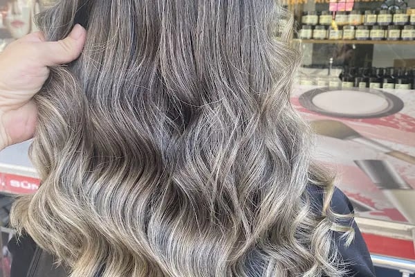 Tunca Topaç Hairdresser - Resim 18